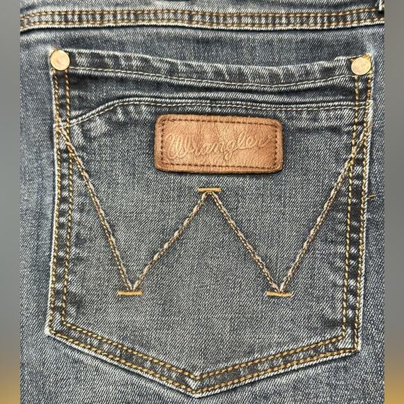 Wrangler Retro Slim Bootcut Jeans in a Mens 36 x 30 - Picture 8 of 8